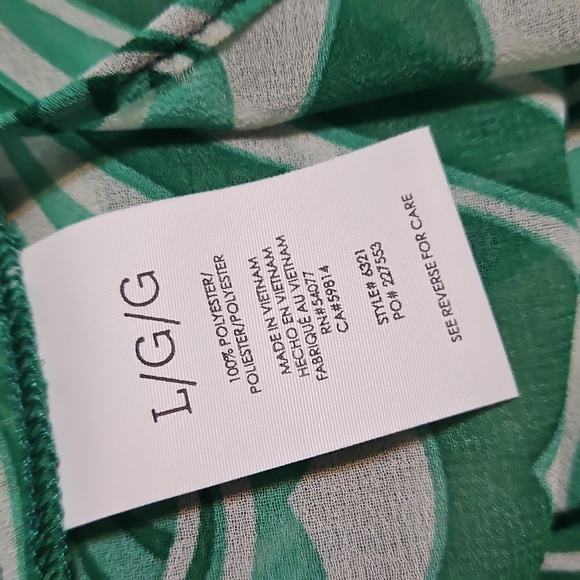 NWT CAbi Scroll Top - Picture 7 of 10